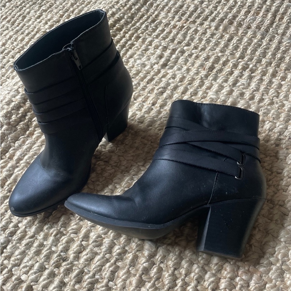 booties - Picture 4 of 4